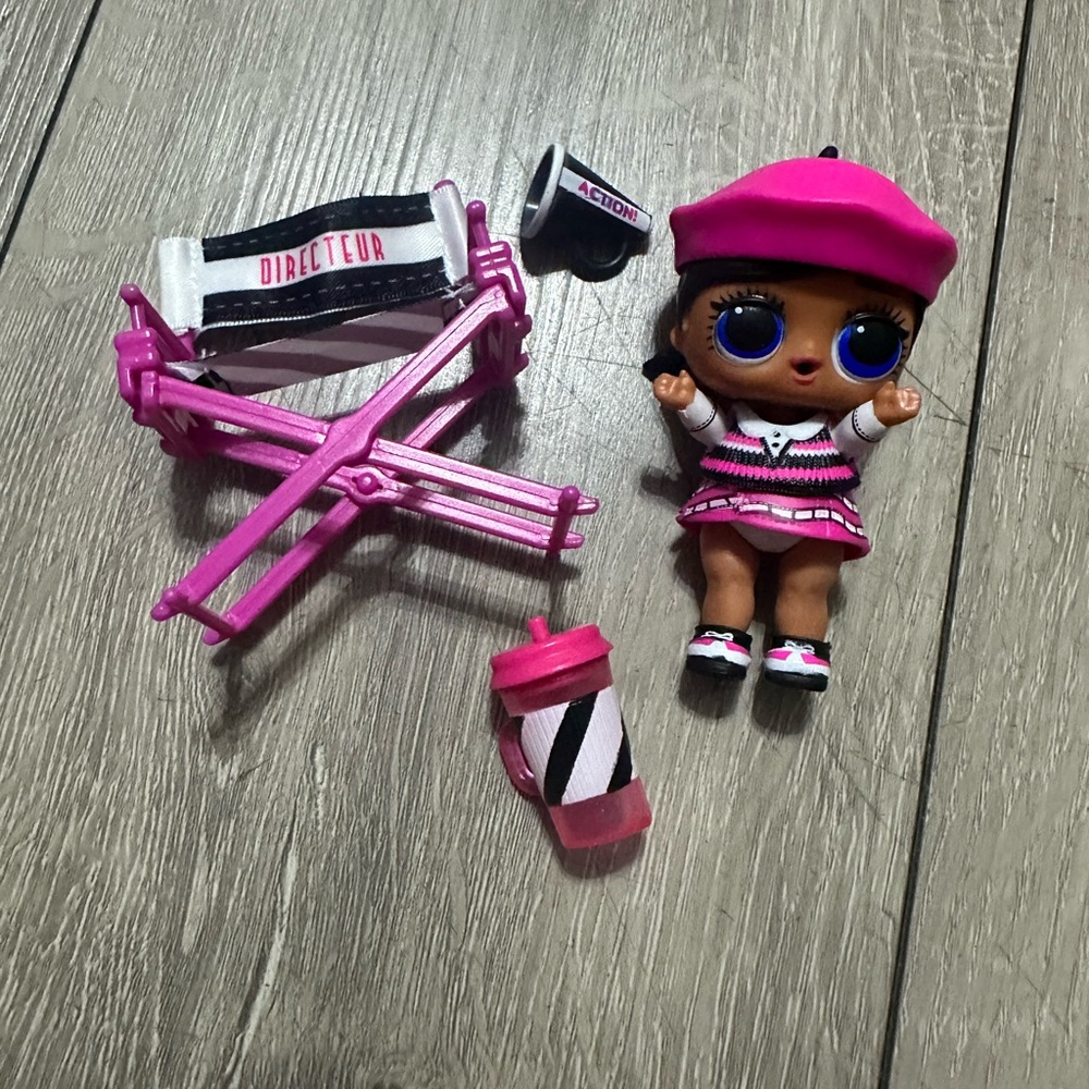 L.O.L. Surprise! Directeur doll and accessories